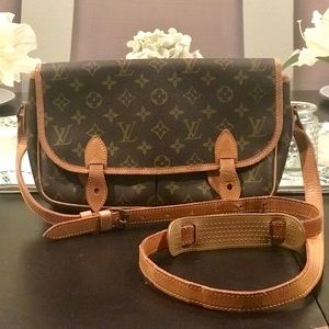 Louis Vuitton Gibeciere Crossbody